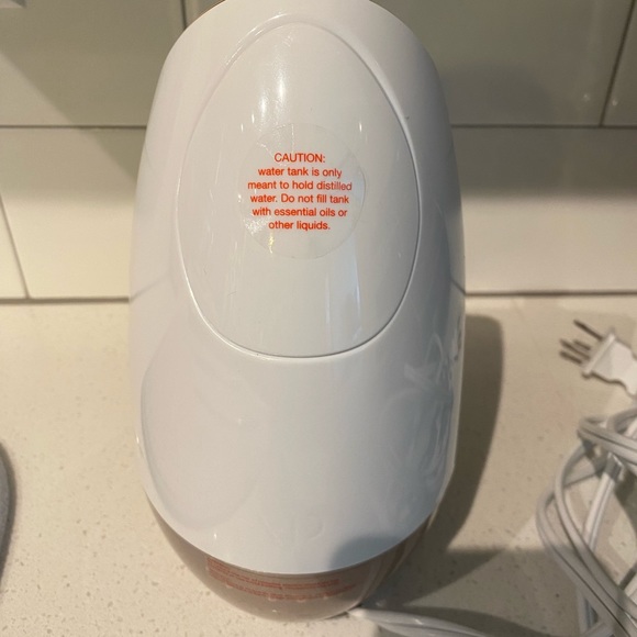 Vanity planet facial steamer. Open box never used. All attachments come with it - Picture 4 of 5